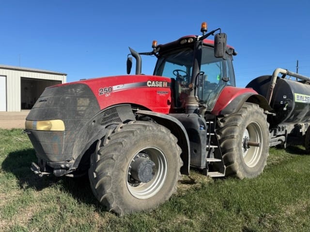 2015 Case IH Magnum 250 Equipment Image0