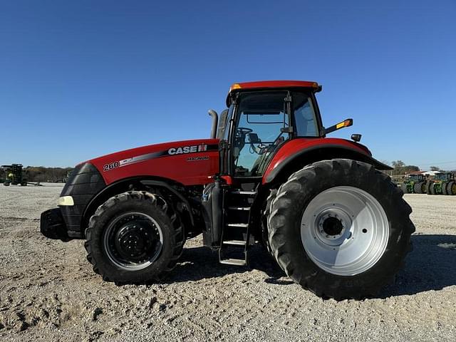 Image of Case IH Magnum 260 equipment image 4