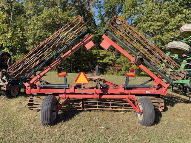 Image of Case IH Crumbler equipment image 4