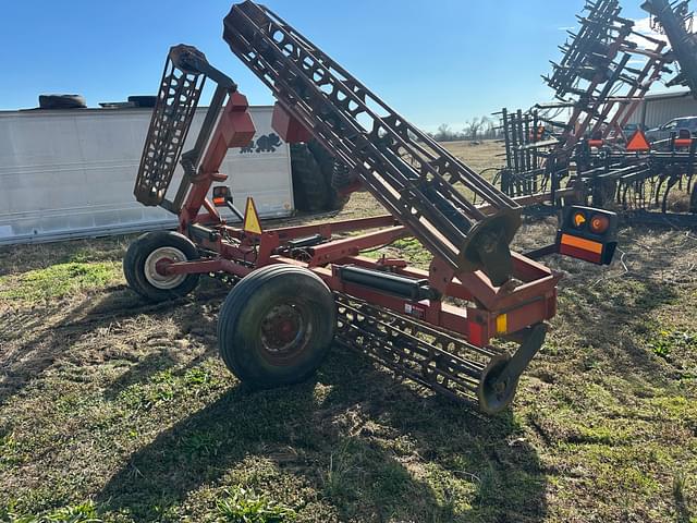 Image of Case IH Crumbler equipment image 2