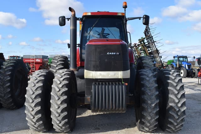 Image of Case IH Magnum 305 equipment image 1