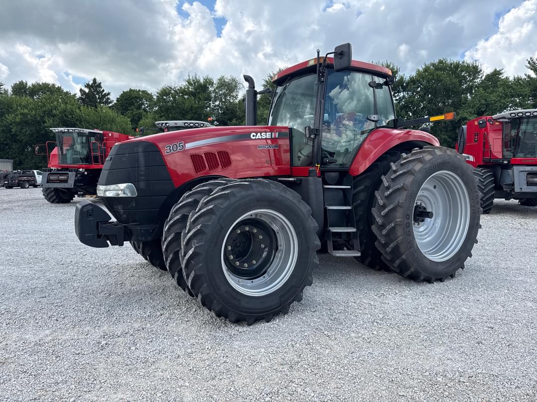 Image of Case IH Magnum 305 Primary image