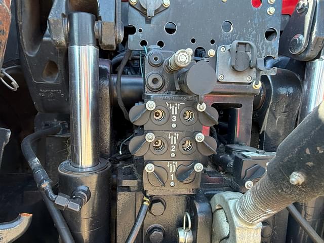 Image of Case IH Magnum 310 equipment image 4