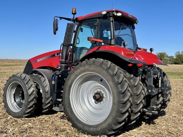 Image of Case IH Magnum 310 equipment image 3