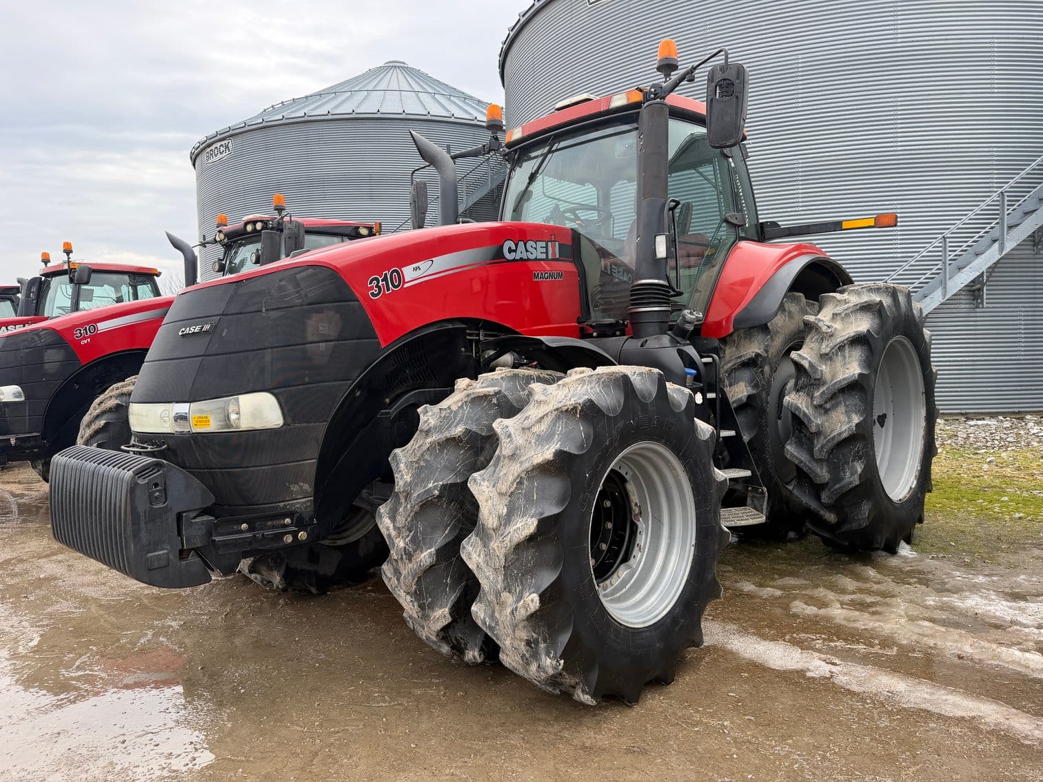 Case IH Magnum 310 Equipment Image0