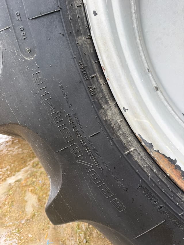 Image of Case IH Magnum 310 equipment image 4