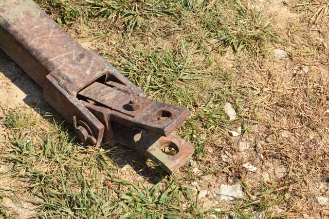 Image of Case IH 315 equipment image 3