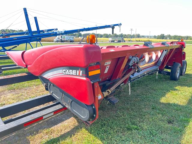 Image of Case IH 3206 equipment image 4