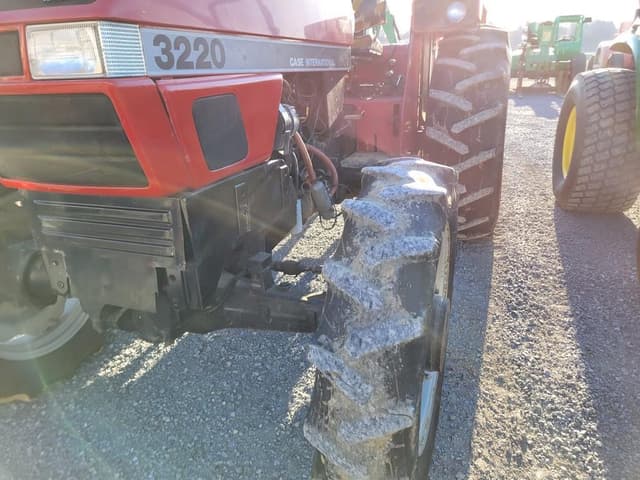 Image of Case IH 3220 equipment image 2