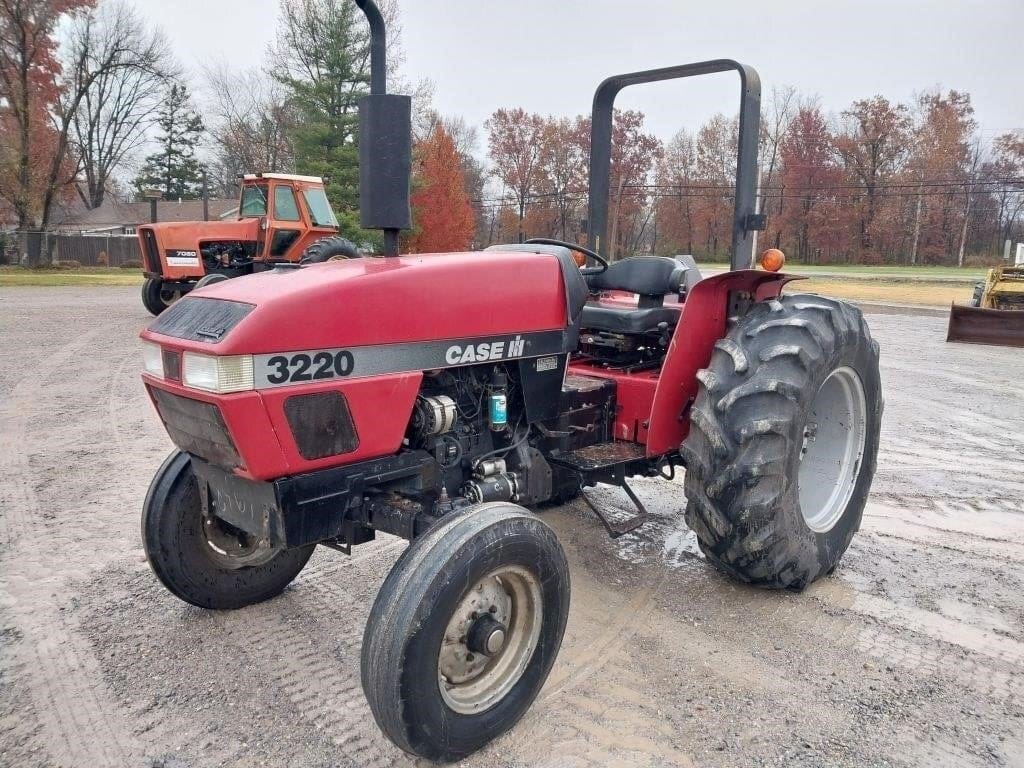 Main image Case IH 3220