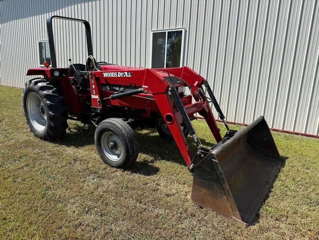 Image of Case IH 3220 equipment image 2