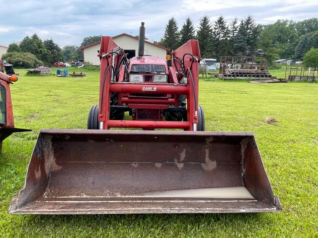 Image of Case IH 3230 equipment image 2