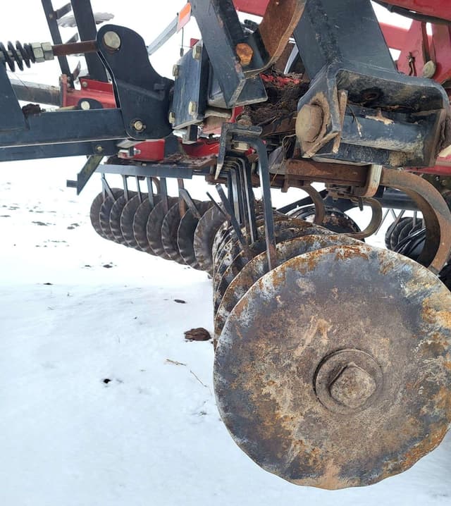 Image of Case IH 330 equipment image 4