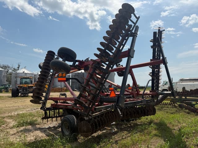 Image of Case IH 330 equipment image 3