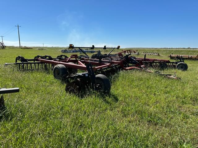Image of Case IH 330 equipment image 1
