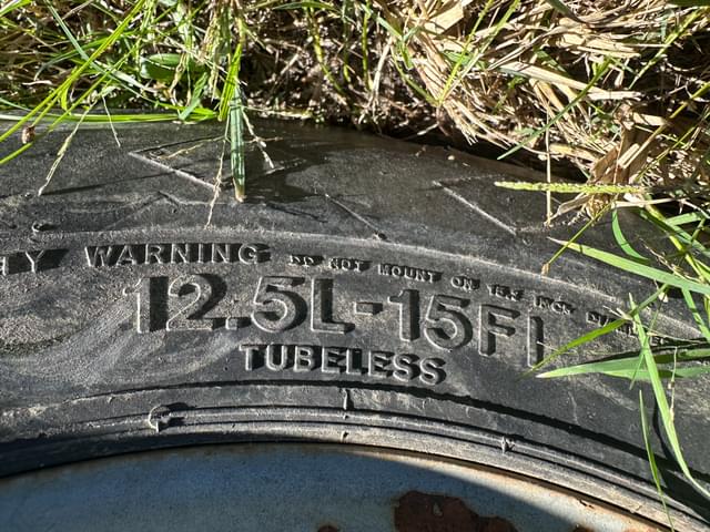 Image of Case IH 330 equipment image 4