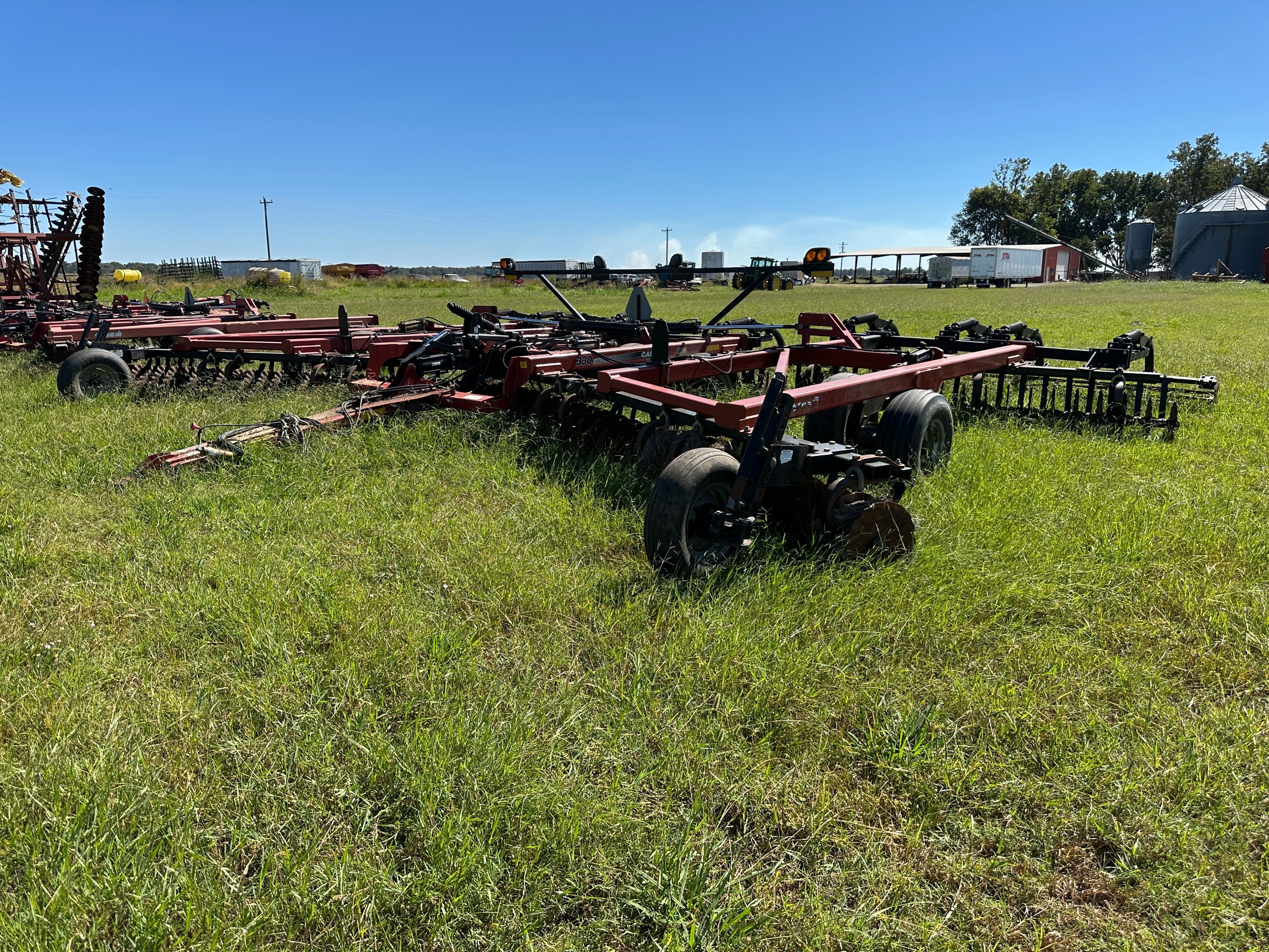Case IH 330 Equipment Image0