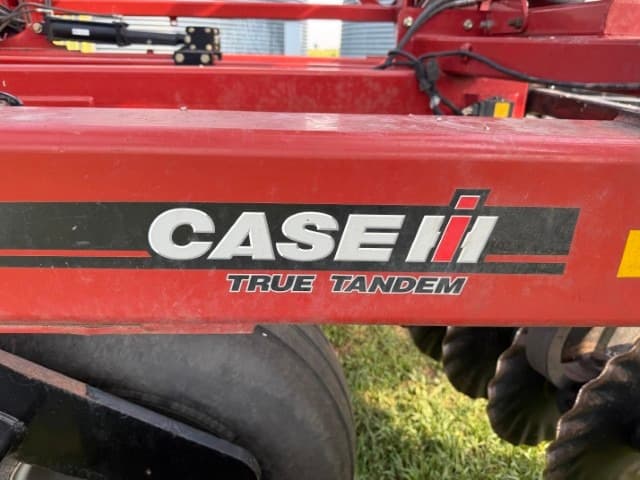 Image of Case IH 330 equipment image 4