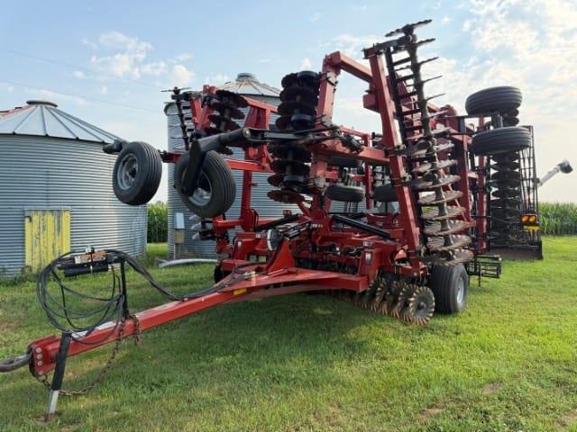 2014 Case IH 330 Equipment Image0
