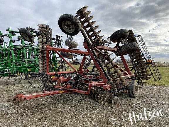 Image of Case IH 330 equipment image 1