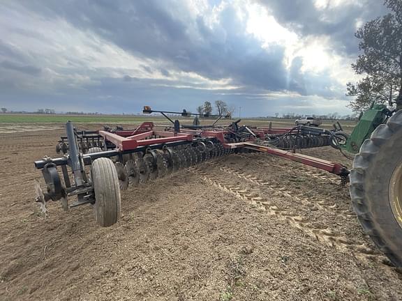 Image of Case IH 330 Turbo Till equipment image 2