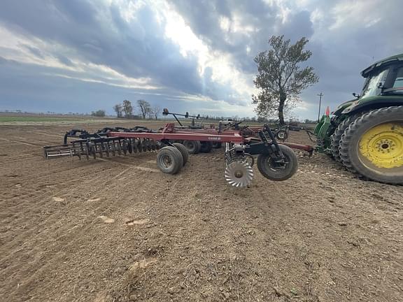 Image of Case IH 330 Turbo Till equipment image 4