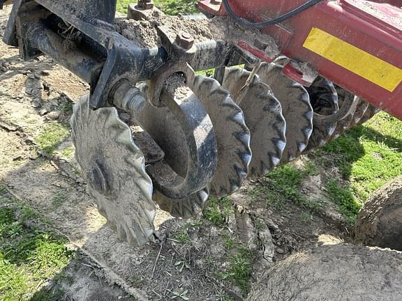 Image of Case IH 330 equipment image 2