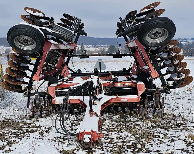 Image of Case IH 330 Turbo Till equipment image 1