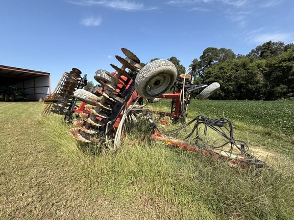Case IH 330 Equipment Image0