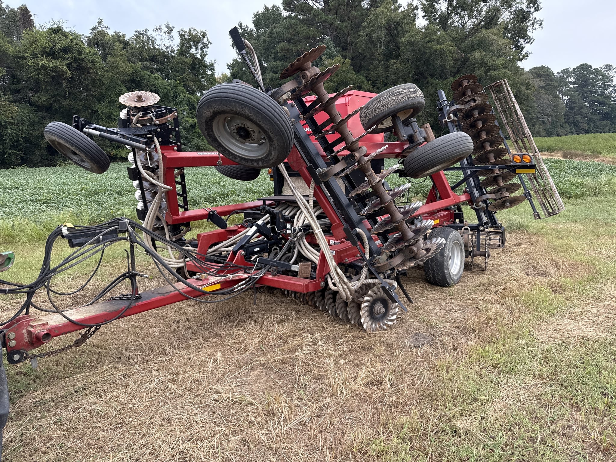 Case IH 330 Equipment Image0