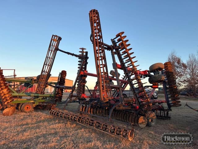 Image of Case IH 330 equipment image 1