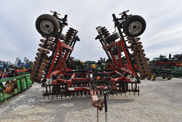 Image of Case IH 330 Turbo Till equipment image 2