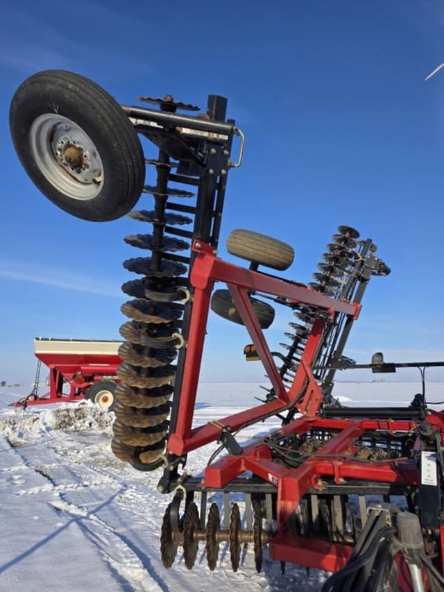 Image of Case IH 330 Turbo Till equipment image 2