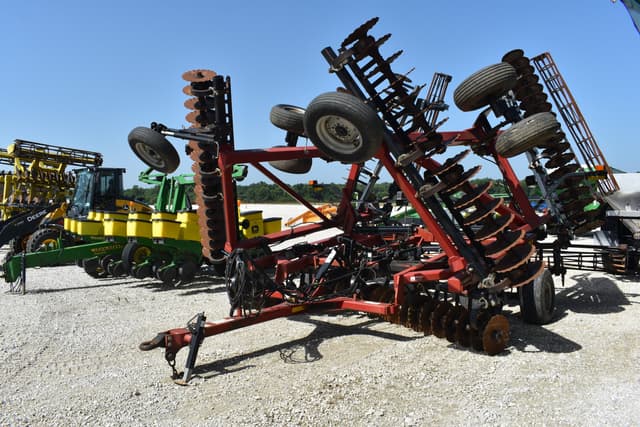 Image of Case IH 330 equipment image 3