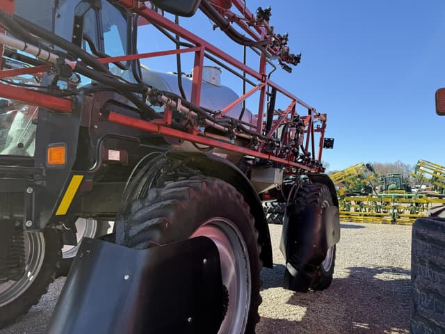 Image of Case IH 3330 Patriot equipment image 3