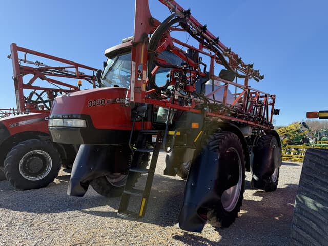 Image of Case IH 3330 Patriot equipment image 2
