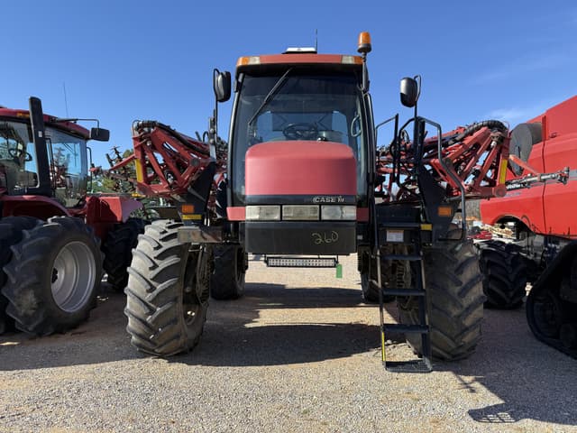Image of Case IH 3330 Patriot equipment image 1