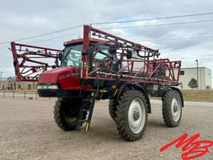Case IH 3330 Patriot Image