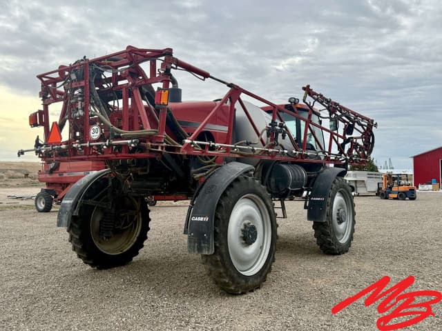 Image of Case IH 3330 Patriot equipment image 2