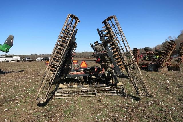 Image of Case IH 335VT equipment image 4