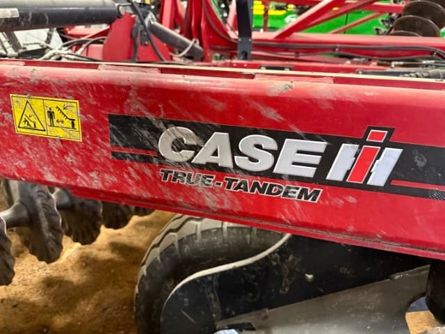Image of Case IH 335VT equipment image 3
