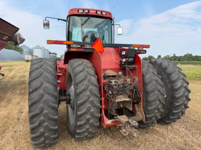 Image of Case IH Steiger 335 equipment image 2