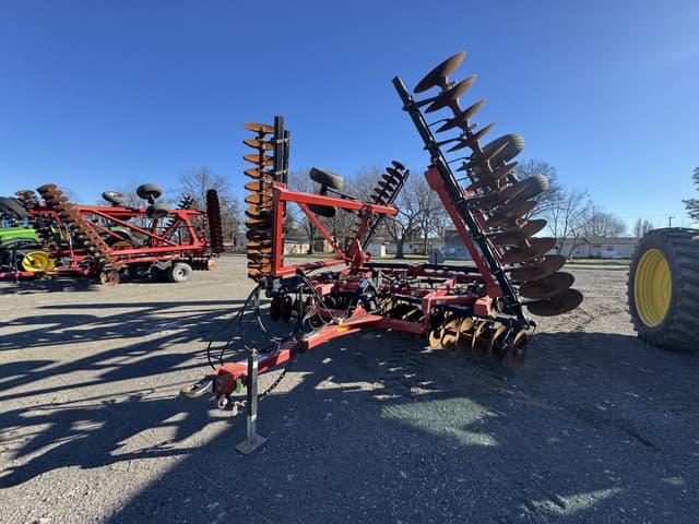 Image of Case IH 340 equipment image 2