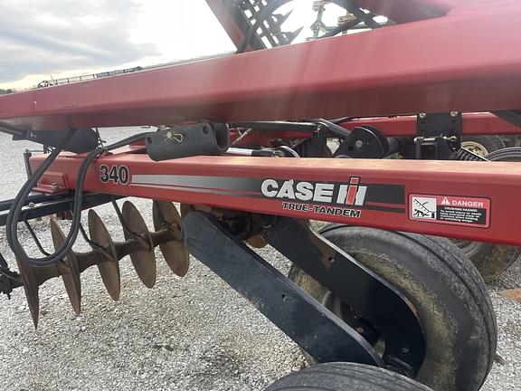 Image of Case IH 340 equipment image 4