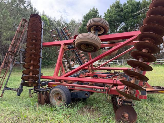 Image of Case IH 340 equipment image 4