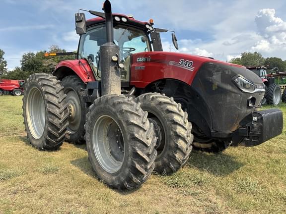Image of Case IH Magnum 340 equipment image 2