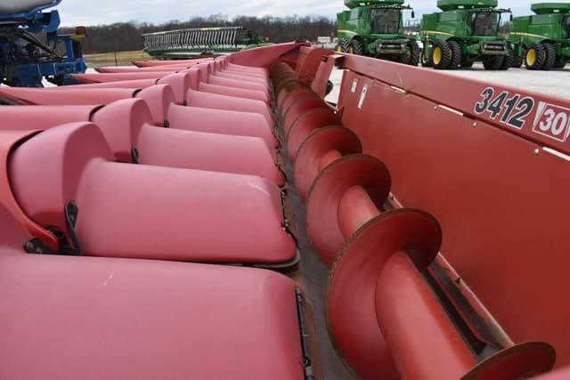Image of Case IH 3412 equipment image 3