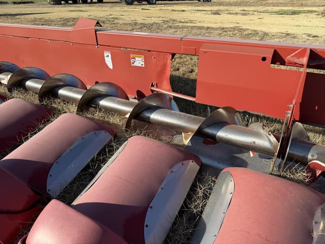 Image of Case IH 3412 equipment image 3