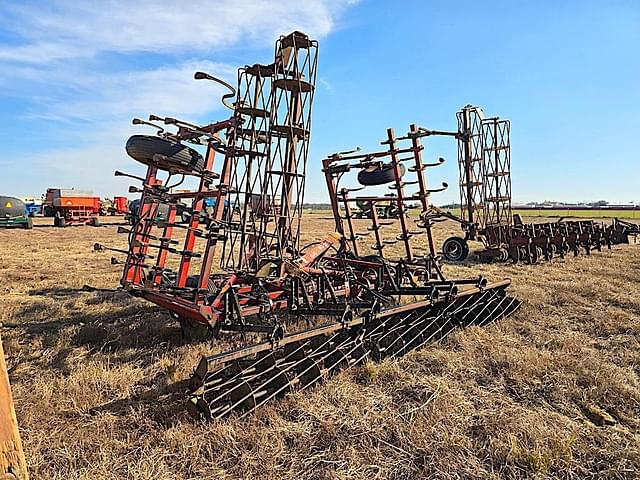 Image of Case IH 365 equipment image 2