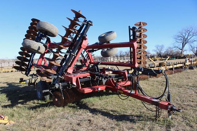 Image of Case IH 370 equipment image 2